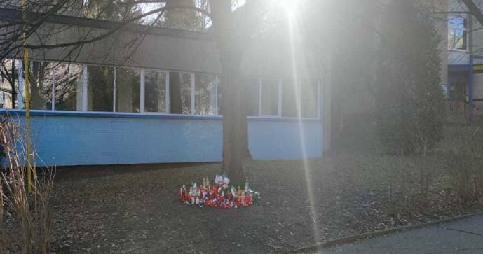 Třináctiletého chlapce v Děčíně zavraždili dva mladíci.