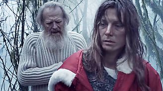 Máte už dost veselých či dojemných vánočních reklam? Rusové vytáhli drsného Dědu Mráze!