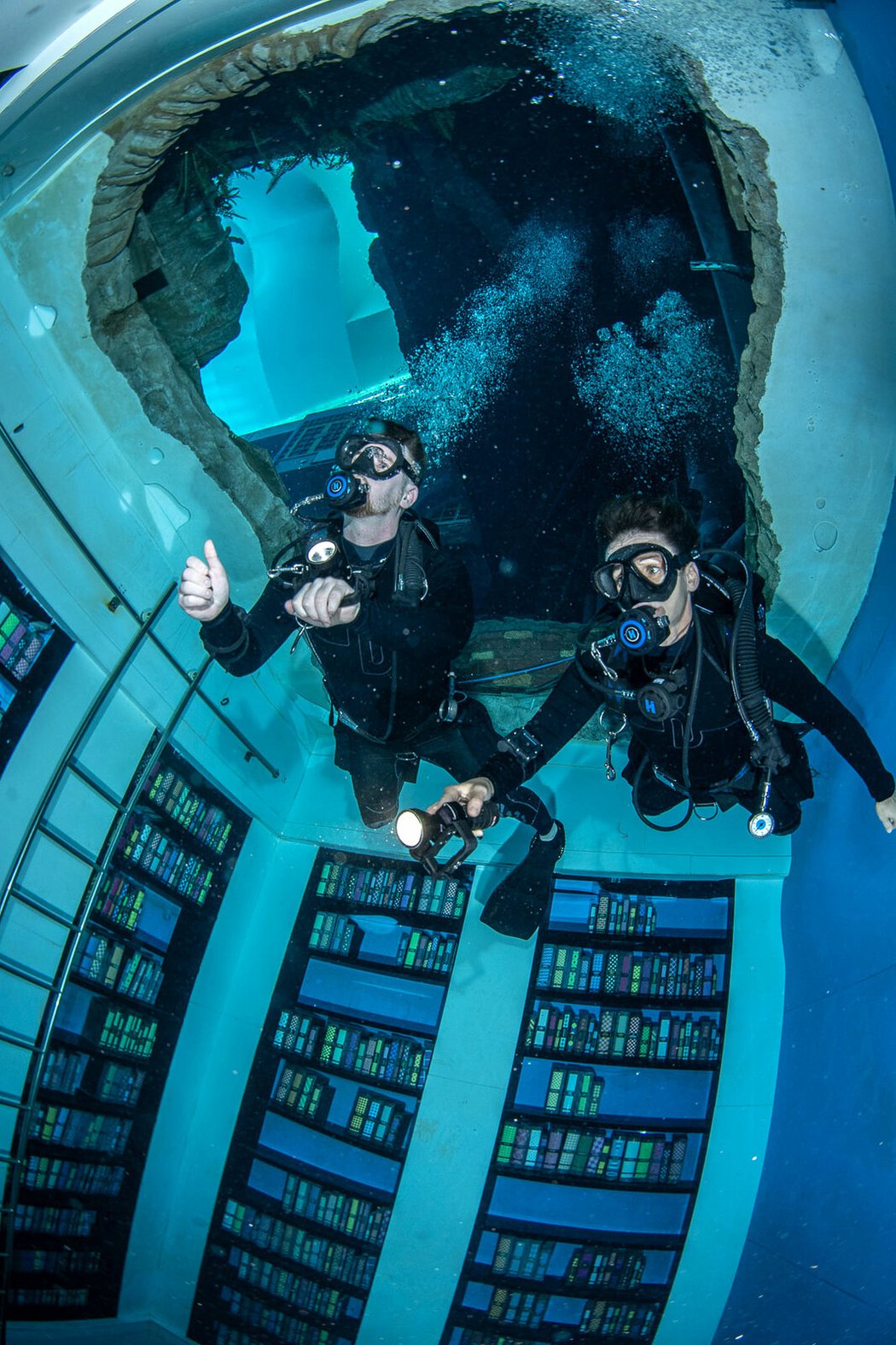 Deep Dive Dubai