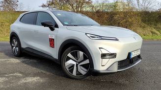 Do Česka míří nový konkurent Škody Enyaq. Projeli jsme překvapivý Deepal S05 Do Česka míří nový konkurent Škody Enyaq. Projeli jsme překvapivý Deepal S05