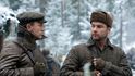 Tři židovští bratři (Daniel Craig, Liev Schreiber, Jamie Bell) utečou z Polska okupovaného Nacisty do běloruských lesů.