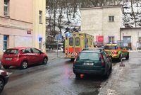 Dělník se v Košířích zřítil z 10 metrů: Propadl výtahovou šachtou
