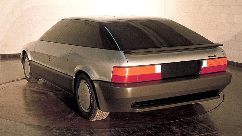 DeLorean DMC-24/Lamborghini Marco Polo