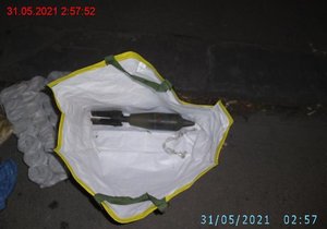 Mladík (25) našel ve Znojmě dělostřelecký granát, vzal ho do tašky a odvezl autem do centra Brna.