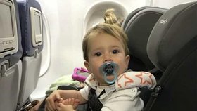 Rodinu vyhodili z letadla společnosti Delta, protože se odmítli vzdát sedadla pro dvouletého syna.