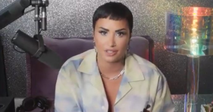 Demi Lovato je bezpohlaví.