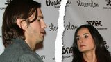 Konečně rozvedeni: Demi Moore (51) a Ashton Kutcher (35) se dva roky hádali o 6 miliard!