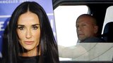 Bruce Willis utěšuje ex Demi Moore, jezdí za ní domů