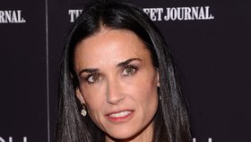 Demi Moore skončila kvůli Ashtonovi Kutcherovi na psychiatrii