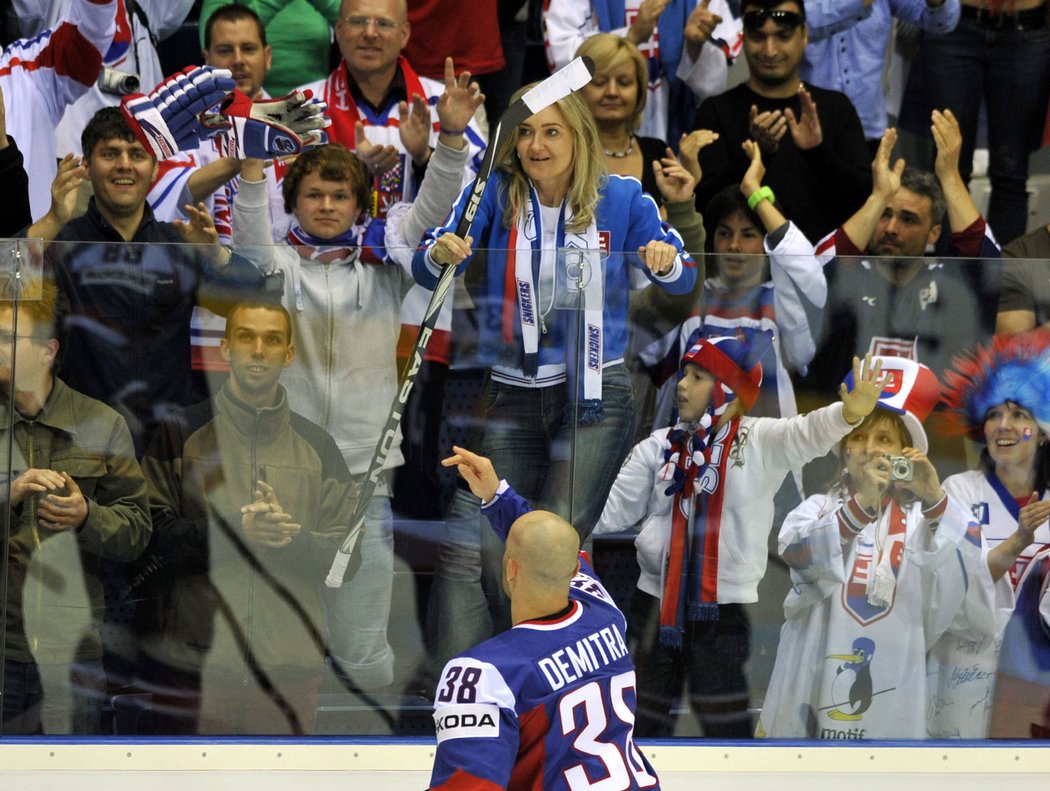 Pavol Demitra prožil emotivní rozlučku se slovenskými fanoušky.