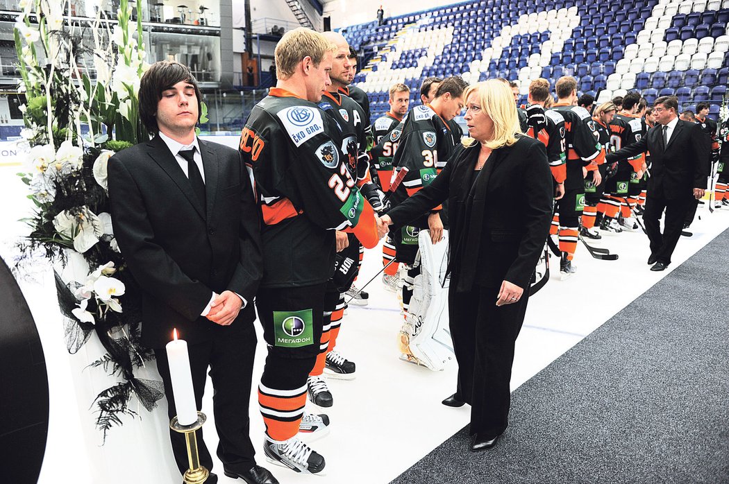 Na rozloučení s hokejovou hvězdou přišla i slovenská premiérka Iveta Radičová