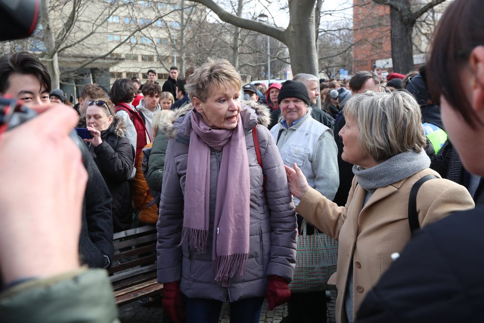 Demostrace za odstoupení děkana VŠE Miroslva Ševčíka. (15. březen 2023)