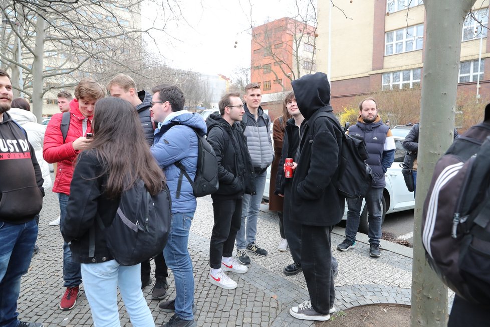 Demostrace za odstoupení děkana VŠE Miroslva Ševčíka. (15. březen 2023)