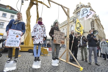 Protest aktivistů z ekologického hnutí Extinction Rebellion (Vzpoura proti vyhynutí).