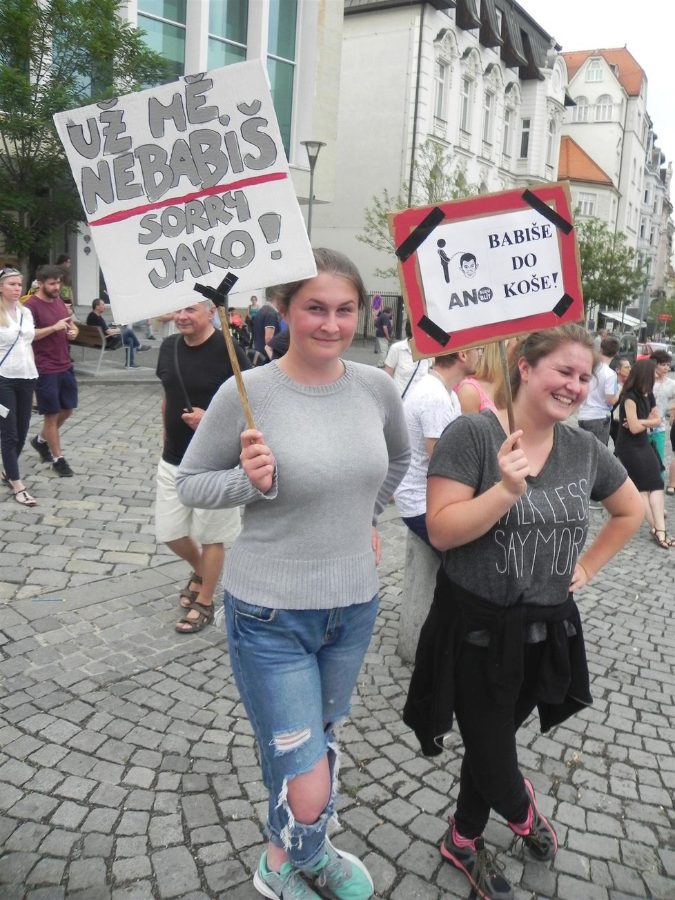 Demonstrace proti Andreji Babišovi a komunistům v Brně (5.6.2018)