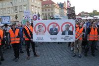 Babišovy útoky a chaos Sobotky: Češi „loví“ politiky peticemi s tisíci podpisy