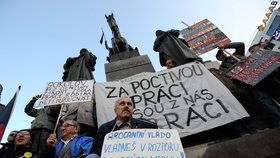V Česku dnes propukly demonstrace proti současné vládě