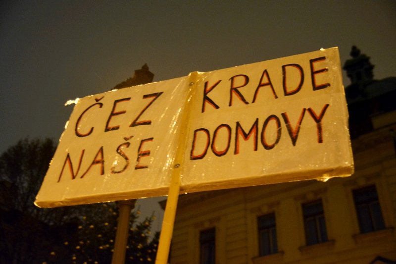 Protest 23. listopadu před Úřadem vlády