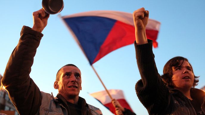 Demonstrace Stydím se za vládu na pražském Václavském náměstí
