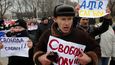 Demonstrace krymských Tatrů v Simferopolu požaduje svobodu slova.