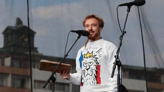 Milion chvilek se po sobotní demonstraci ocitl na rozcestí. Poroste tlak na nastoupení politické cesty Milion chvilek se po sobotní demonstraci ocitl na rozcestí. Poroste tlak na nastoupení politické cesty