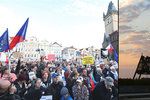 Největší demonstrací od revolučního roku 1989 má podle organizátorů tuto neděli na pražské Letné vyvrcholit série protestů za nezávislost justice a lepší vládu, kterou pořádá spolek Milion chvilek pro demokracii.