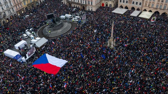 Demonstrace Milionu chvilek na podporu Petra Pavla (1.2.2026) Demonstrace Milionu chvilek na podporu Petra Pavla (1.2.2026)
