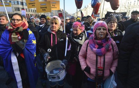 Protestovat přijely do Prahy i živnostníci.