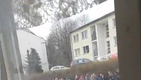 Demonstrace proti romským občanům v obci Dvorce na Bruntálsku