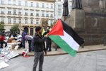 Na Václavském náměstí se sešly desítky lidí kritizujících Izrael. Nechyběli však ani jeho podporovatelé v čele s ministryní obrany Černochovou