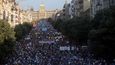 Demonstrace proti premiéru Andreji Babišovi a ministryni spravedlnosti Marii Benešové se podle odhadů organizátorů účastnilo asi 120 tisíc lidí. (4.6.2019)