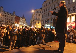 Na náměstí Svobody se odehrává řada akcí. Například i nejrůznější demonstrace. 