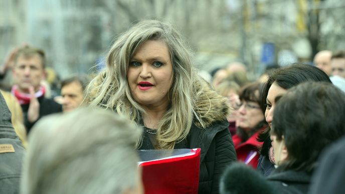 Druhá protivládní demonstrace na Václavském náměstí s názvem Jsme lidi, nás nevypnete! Druhá protivládní demonstrace na Václavském náměstí s názvem Jsme lidi, nás nevypnete!