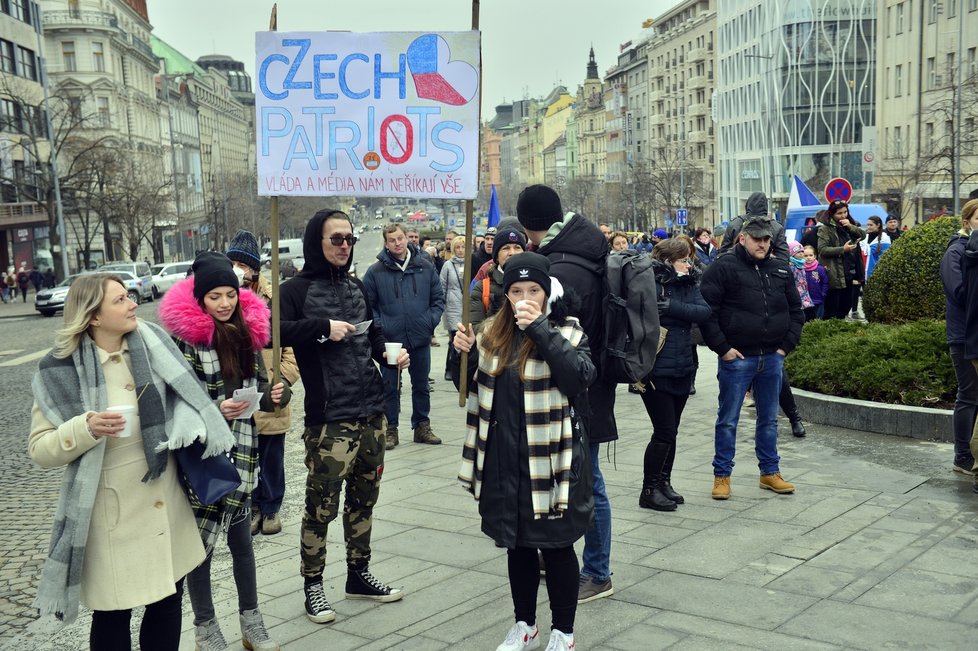 Druhá protivládní demonstrace na Václavském náměstí s názvem Jsme lidi, nás nevypnete!