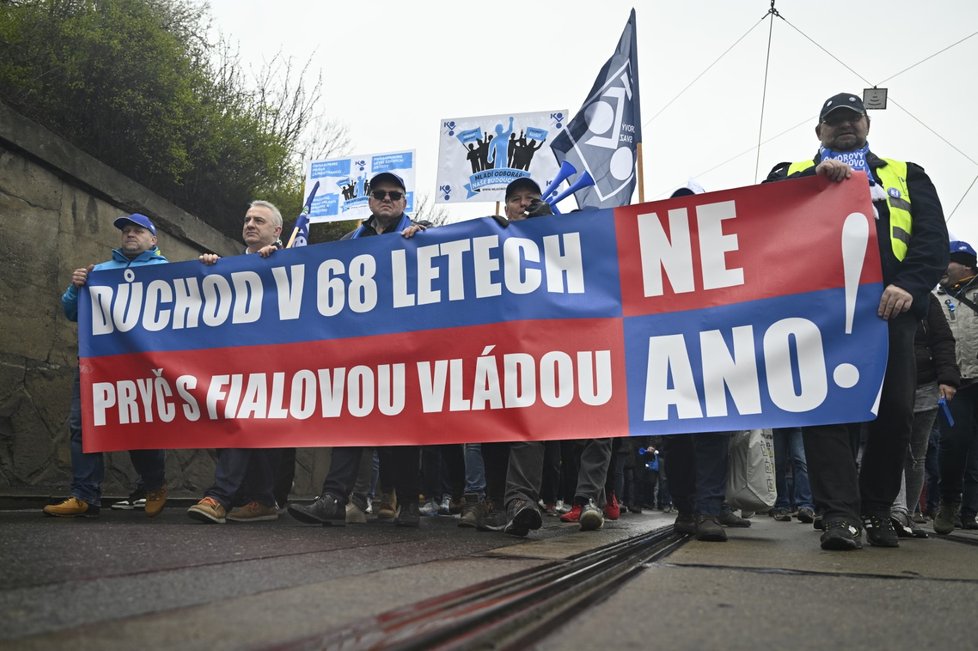Demonstrace proti důchodové reformě a emisní normě Euro 7 v Praze (29.3.2023)