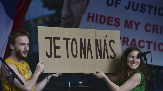 Pátá protivládní demonstrace v řade. 120 tisíc lidí žádalo demisi premiéra Babiše