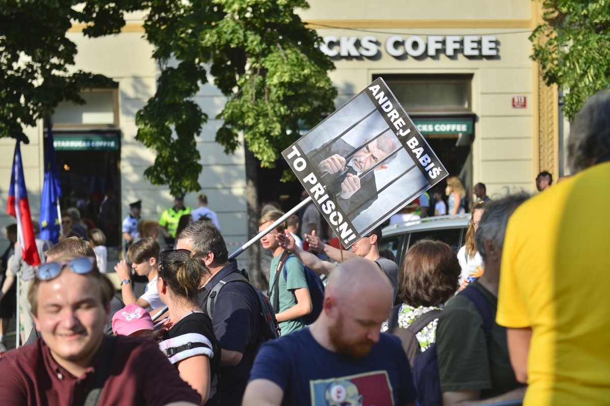 Pátá protivládní demonstrace v řade. 120 tisíc lidí žádalo demisi premiéra Babiše