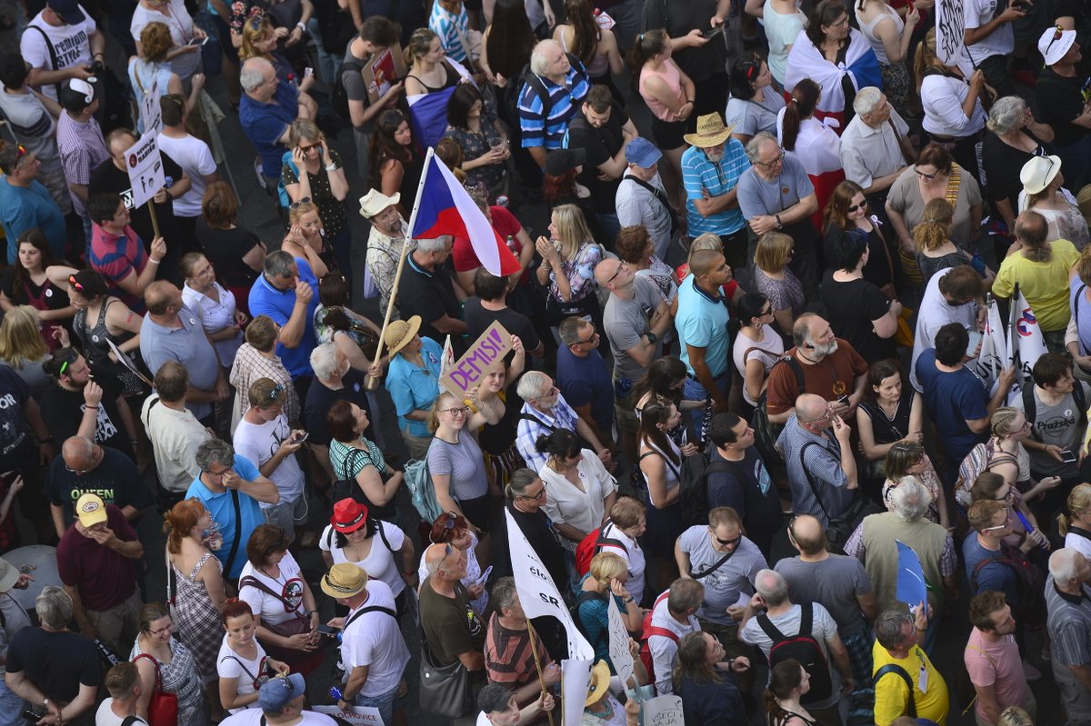 Pátá protivládní demonstrace v řade. 120 tisíc lidí žádalo demisi premiéra Babiše