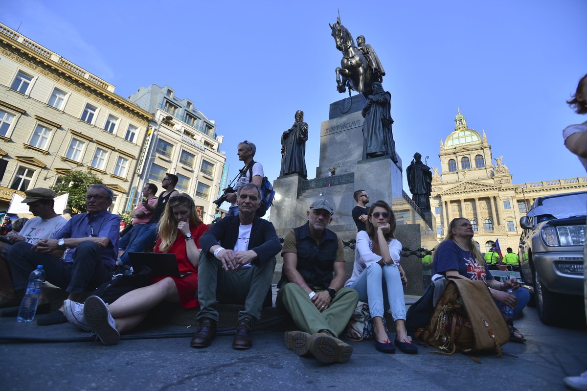 Pátá protivládní demonstrace v řade. 120 tisíc lidí žádalo demisi premiéra Babiše