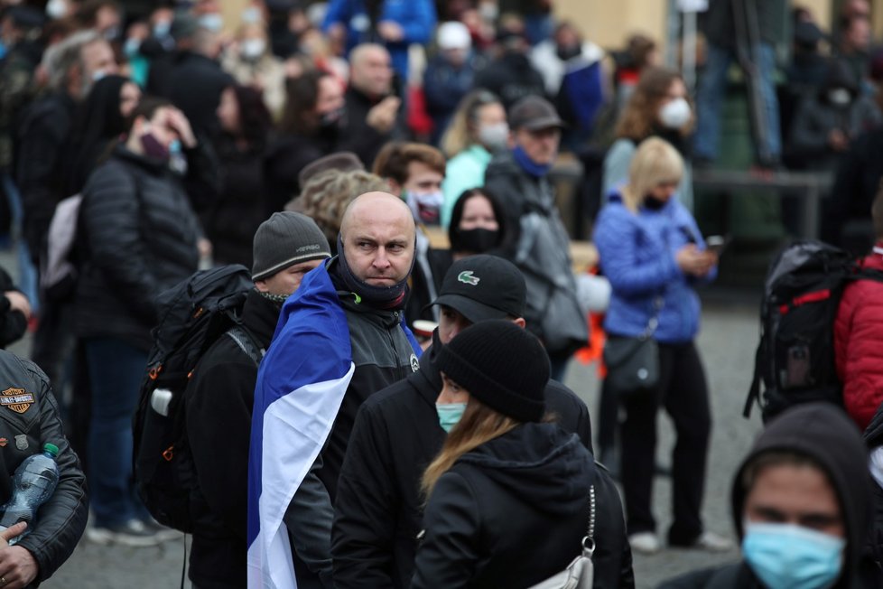 Na Náměstí Republiky se konal protest proti vládním opatřením.