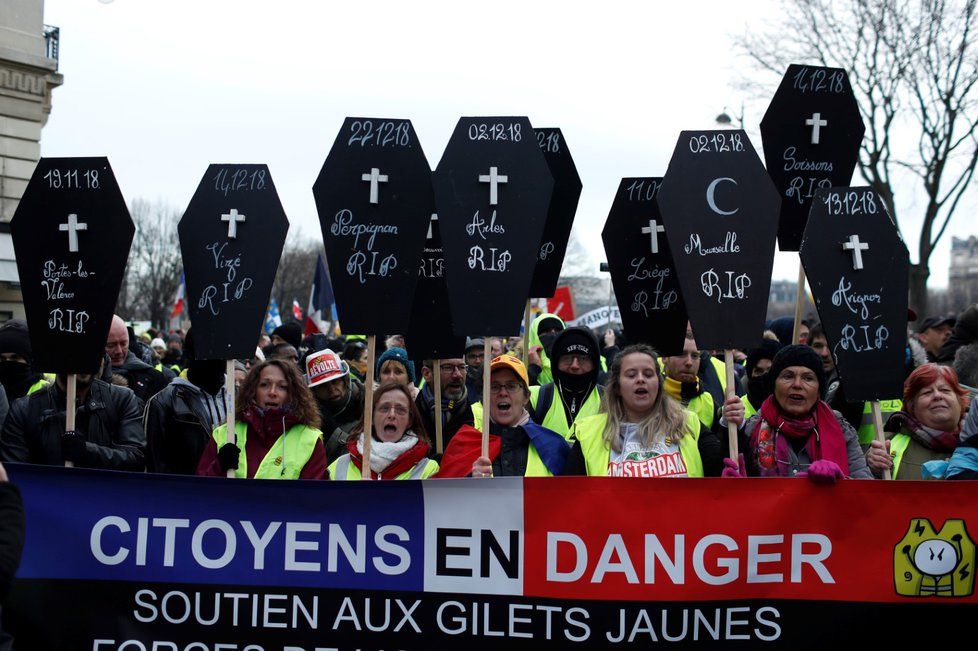 Protest „žlutých vest“ v Paříži proti prezidentu Macronovi (19. 1. 2019)