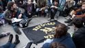 Nuit Debout na pařížském Place de la République