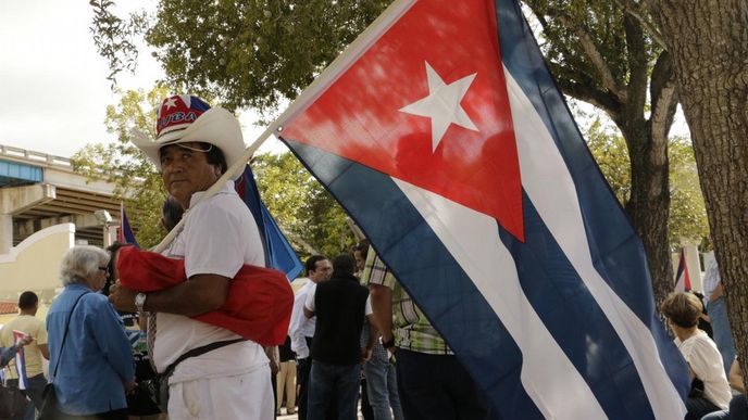 Demonstrace proti sbližování USA v Kubou v Miami