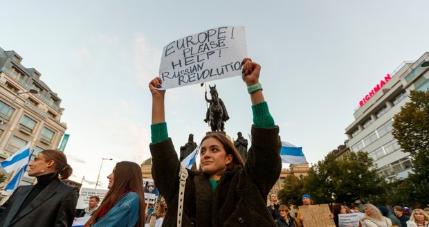  Na Václavské náměstí se konalo shromáždění proti ruskému prezidentovi Vladimiru Putinovi, který vyhlásil v Rusku částečnou mobilizaci. 