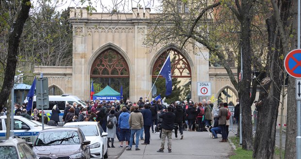 Trest za Vrbětice: Praha chce od Rusů zpět část Stromovky zabranou v srpnu 1968 i parkovací místa