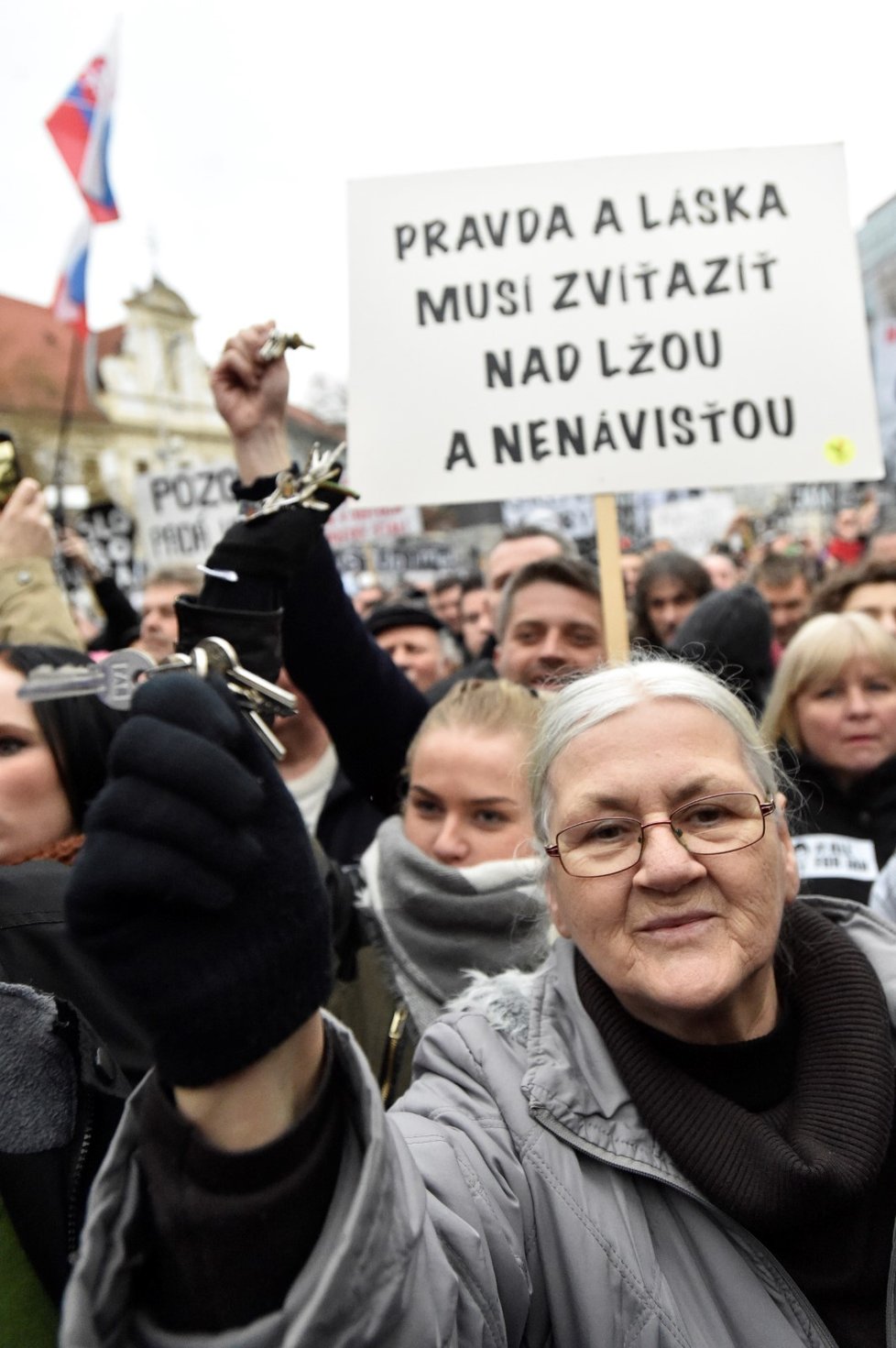 Demonstrace proti vládě a za nezávislé vyšetření vraždy slovenského novináře Jána Kuciaka a jeho partnerky Martiny Kušnírové, 9. března 2018 v Bratislavě