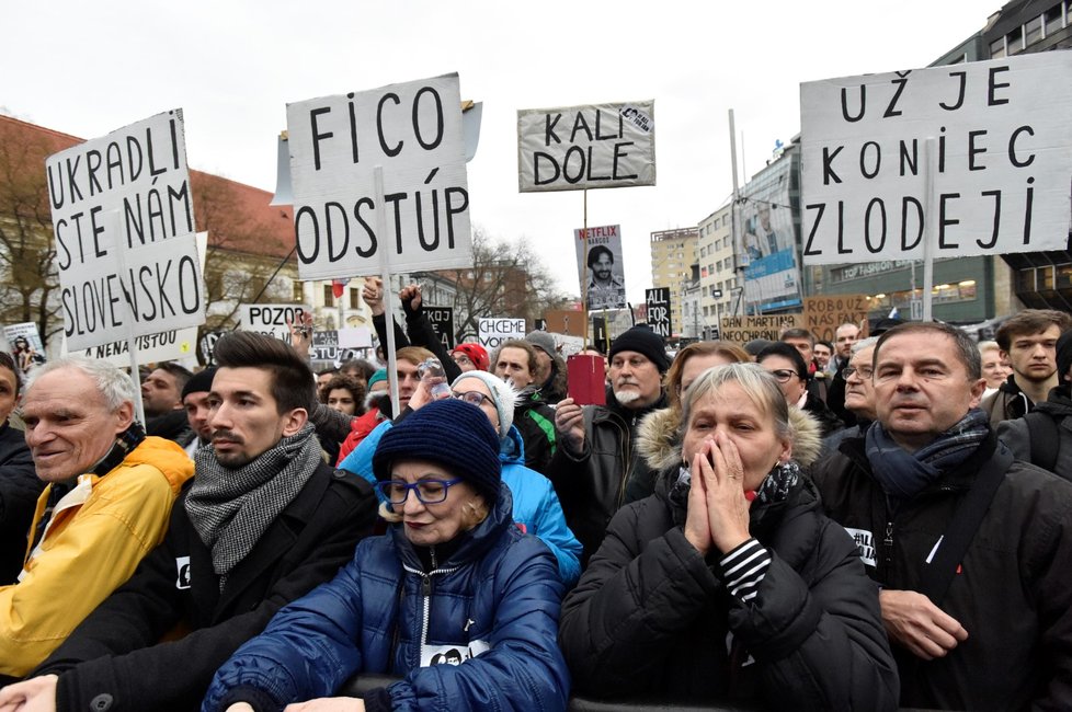 Na bratislavském náměstí SNP protestovalo proti vládě a za řádné vyšetření vraždy Jána Kuciaka 30 tisíc lidí (9. 3. 2018).