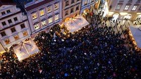 Demonstrace na podporu veřejnoprávních médií na Staroměstském náměstí (25.10.2026)