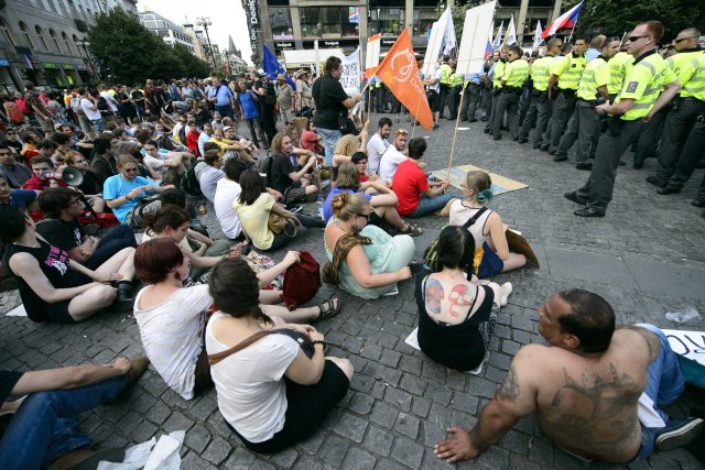 Demonstrace na podporu uprchlíků na Václavském náměstí (červenec 2015)