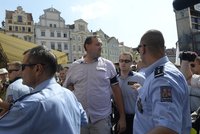 Řečníka z demonstrace proti uprchlíkům obvinili z podněcování nenávisti, je to slovenský nacionalista